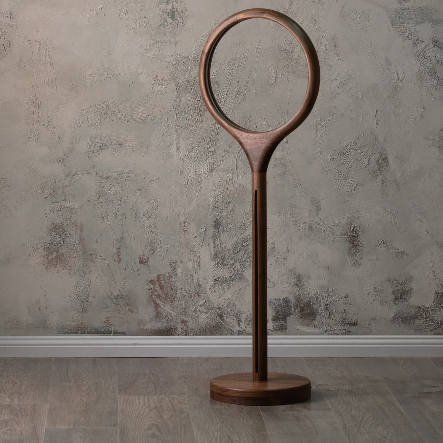 Circle Floor Lamp in Walnut